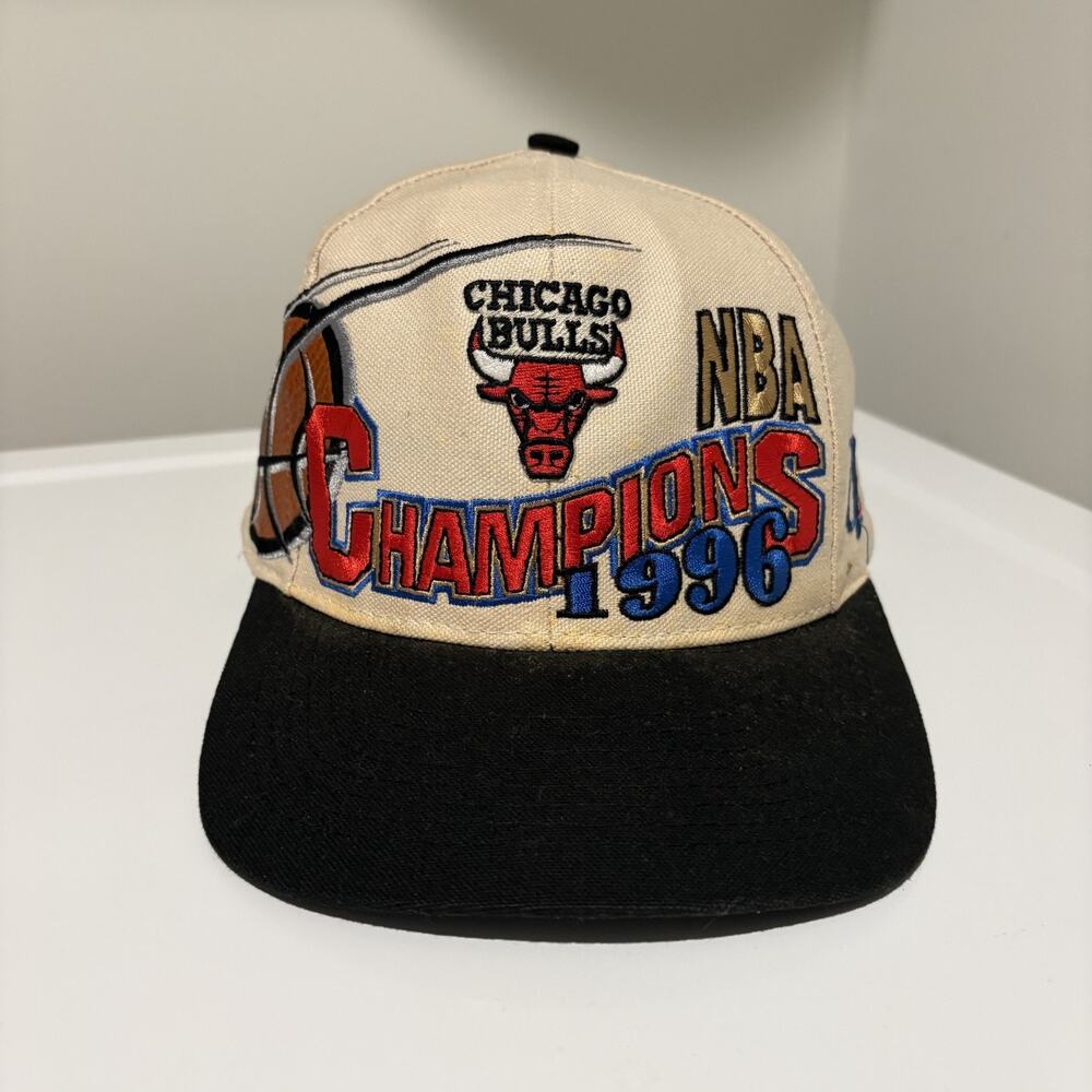 Vintage Chicago Bulls 1996 NBA Champions SnapBack Hat Official Locker Room Cap